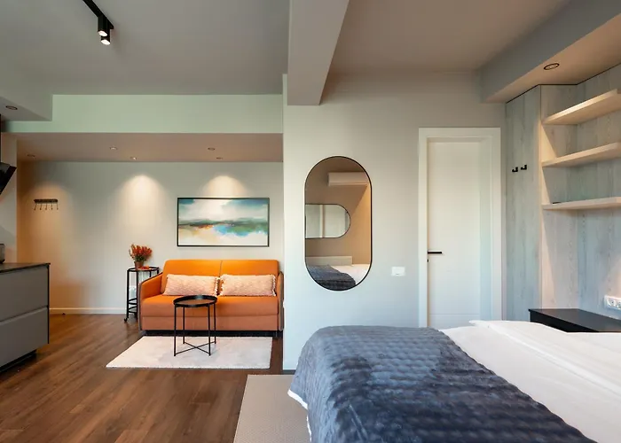 Ultra Central Apartments - Unirii & Old Town Bucureşti